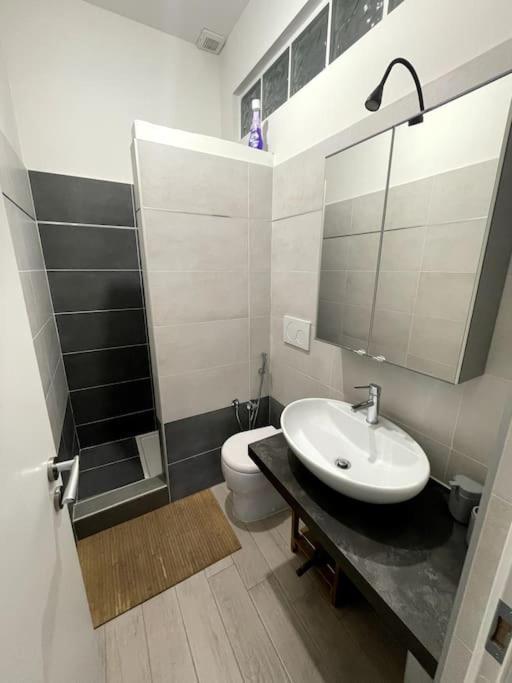 Domus Art Suites Merulana 로마 외부 사진